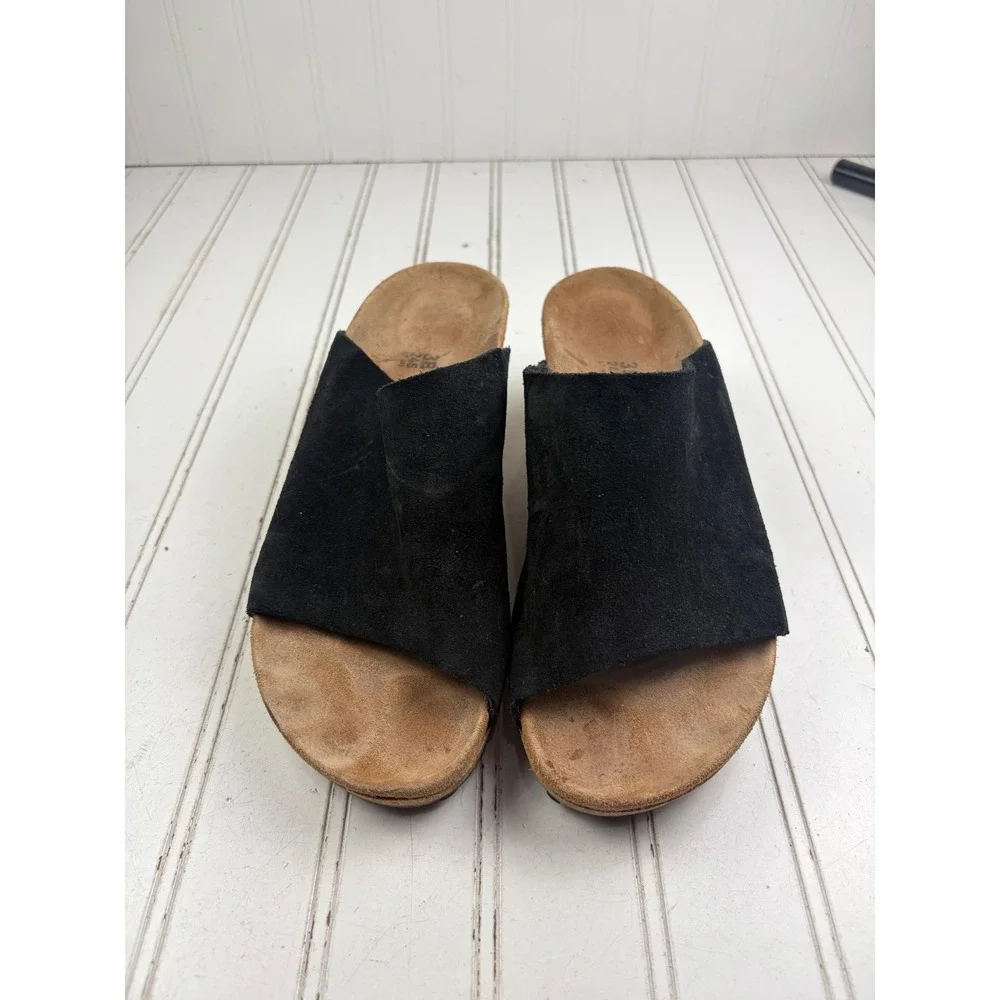 Birkenstock 𝗣𝗿𝗲𝗹𝗼𝘃𝗲𝗱 𝗔𝘂𝘁𝗵𝗲𝗻𝘁𝗶𝗰